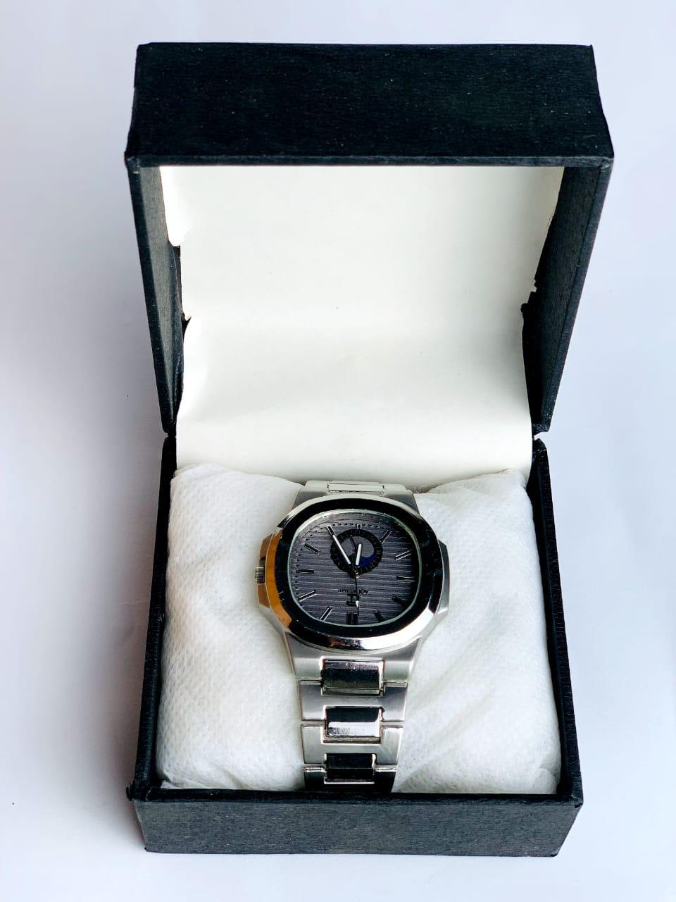 MEN SQUARE WATCH